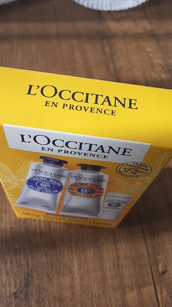  Beden LOCCITANE EN PROVENCE setahat boy krem hediye gelmisti