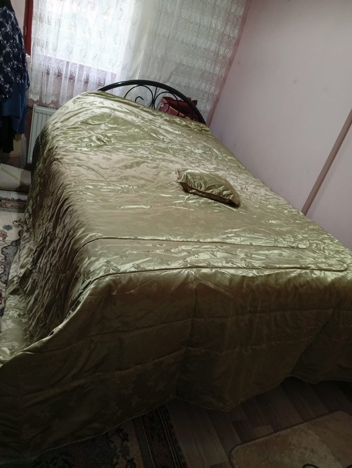 Parlak Haki Yatak Örtüsü - Görsel 2
