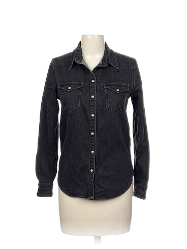 Mango T-shirt %70 İndirimli.
