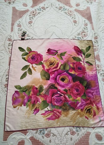 Beden Dantel Detaylı Pembe Bohem İpek eşarp
