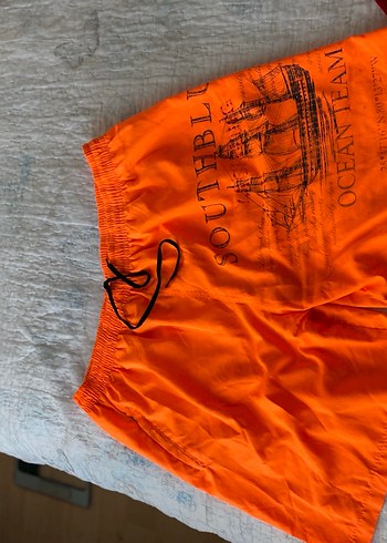 Turuncu Baskılı Erkek Midi Deniz Şortu - Görsel 2