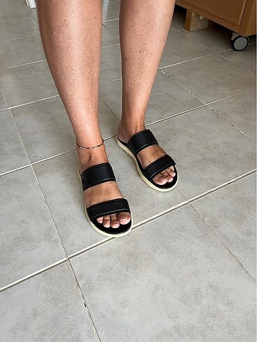 41 Beden siyah Renk Skechers Sandalet