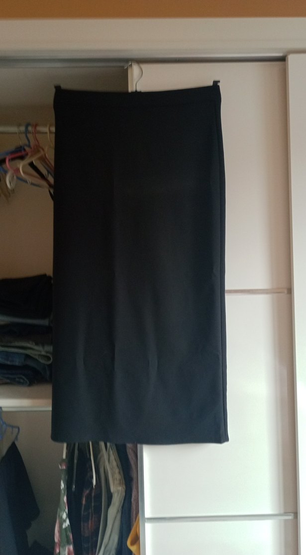 Siyah Uzun Kadın Etek Yırtmaçlı hiç kullanılmamış - Görsel 3