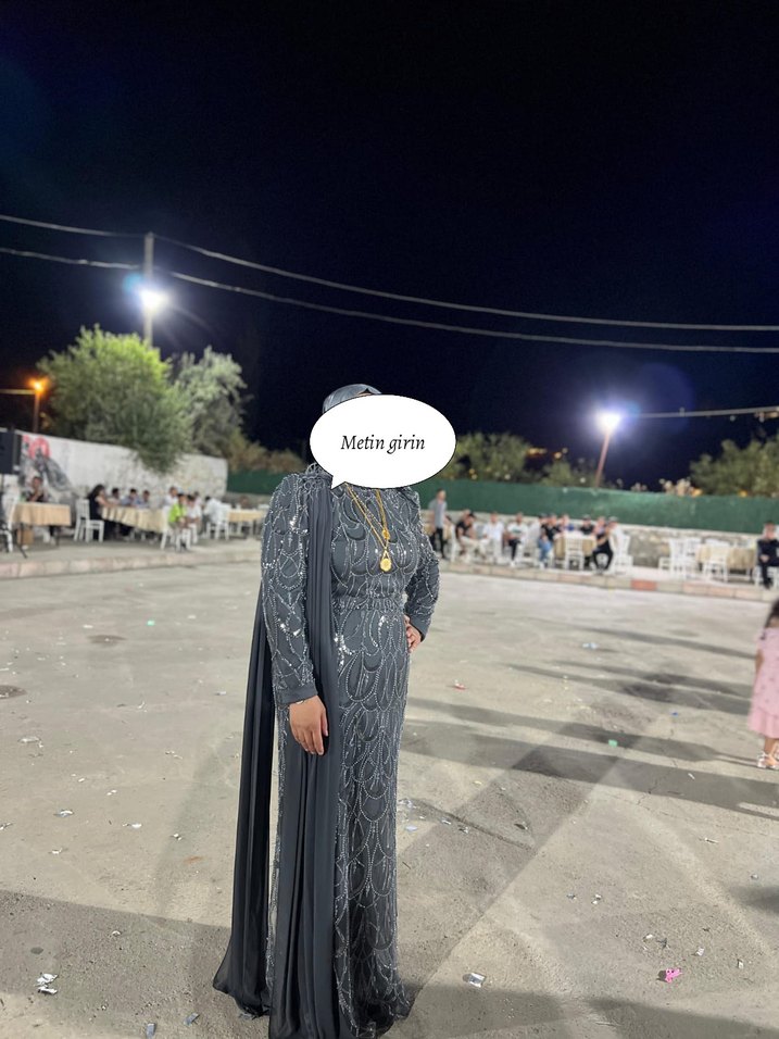 Uzun Kollu Yılan Desenli Gri Uzun Elbise - Görsel 2