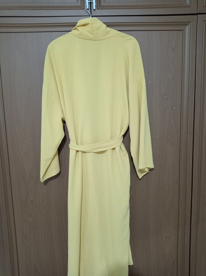 Sarı Uzun Rahat Kesim Kadın Sabahlık - Görsel 5