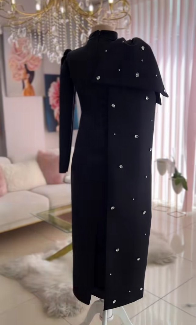 Siyah Uzun Kol Yüksek Yakalı Drapeli Abiye Elbise - Görsel 2