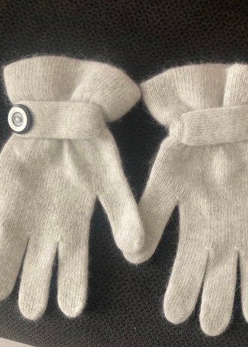 Düğmeli Beyaz Örgü Kadın Eldivenleri - Görsel 3