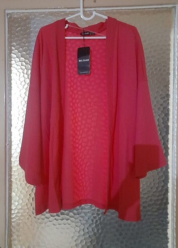Etiketli bigdart marka kimono