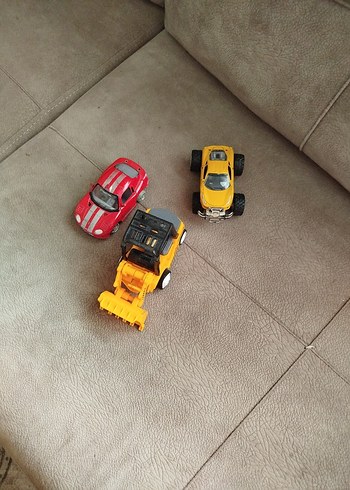 üçlü oyuncak araba - Görsel 2