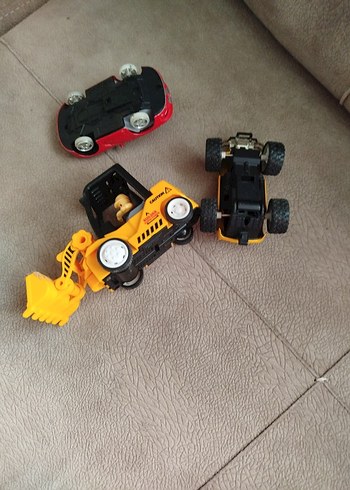 üçlü oyuncak araba - Görsel 3