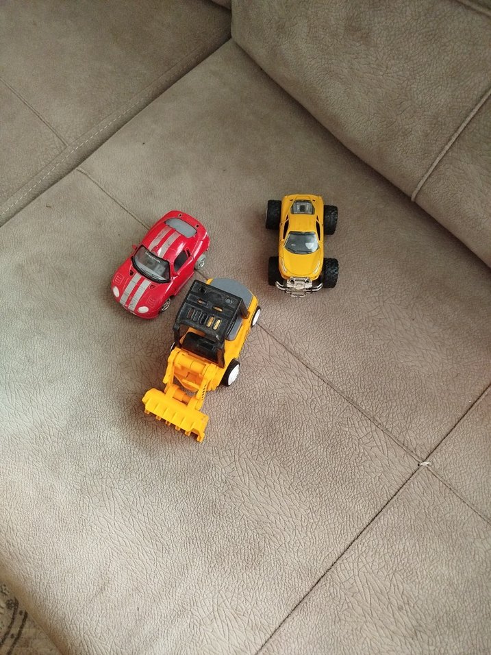 üçlü oyuncak araba - Görsel 2