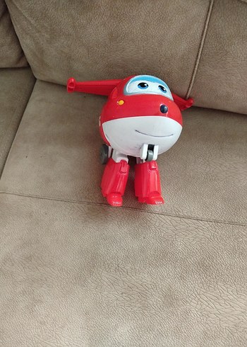 Renkli Kırmızı Aksiyon Figürü