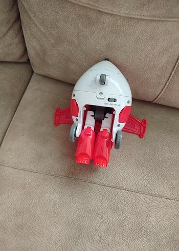 Renkli Kırmızı Aksiyon Figürü - Görsel 6