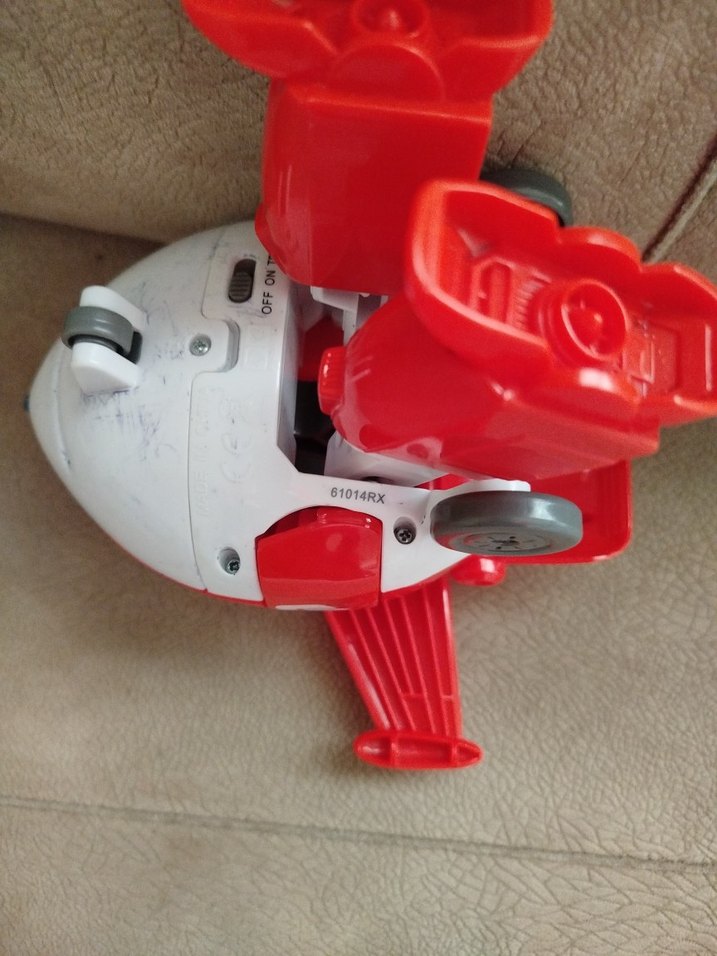 Renkli Kırmızı Aksiyon Figürü - Görsel 5