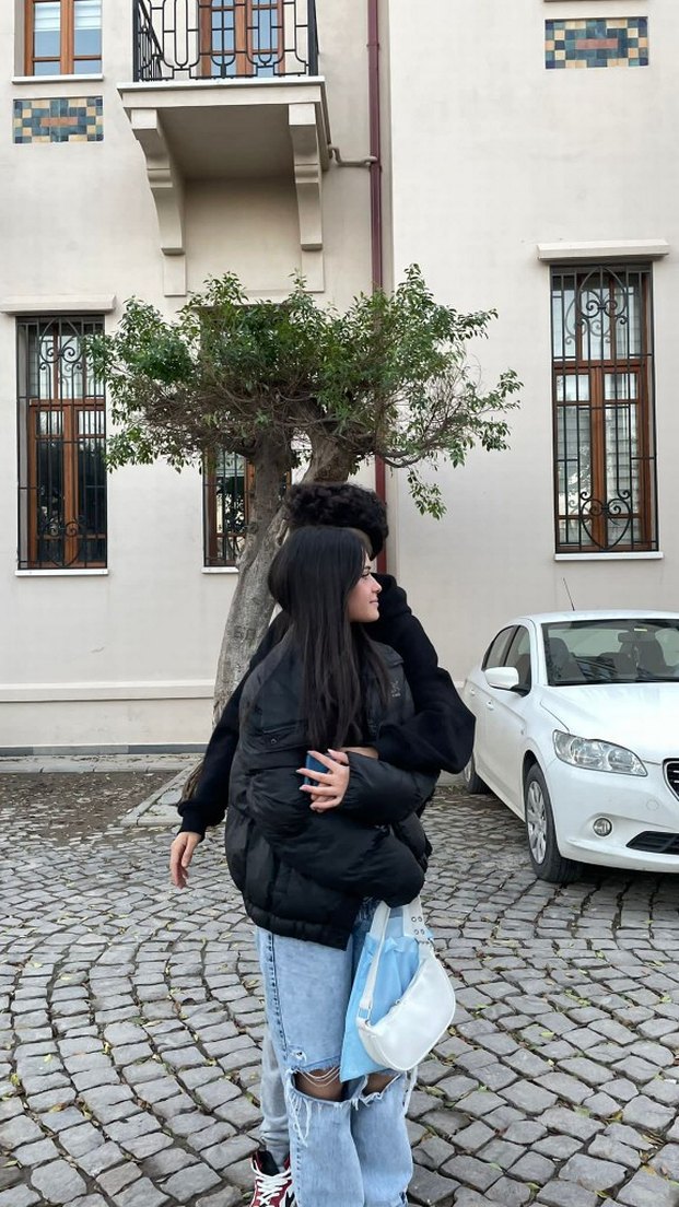 Kadın yırtık model jean - Görsel 5