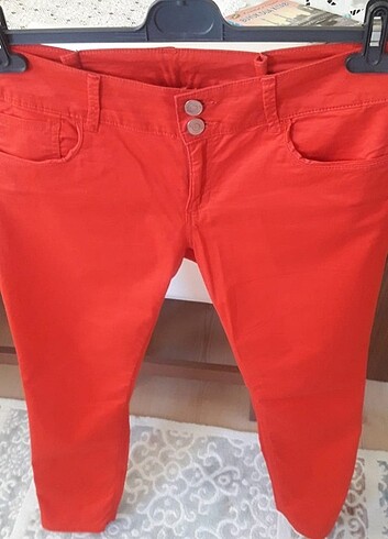 Nar kırmızısı pantolon 