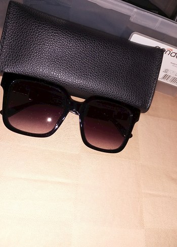 siyah çerçeveli, büyük güneş gözlüğü,Aua di polo,orjinal - Görsel 4