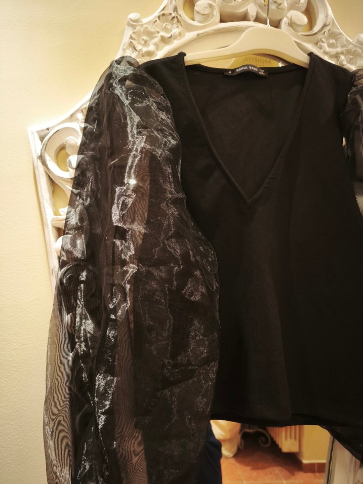 Siyah kolları tül V Yaka Gotik Bluz - Görsel 2