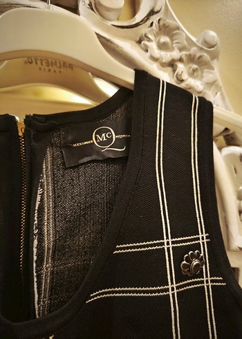 Düğmeli Siyah İşlemeli çelik kumaş balık model elbise - Görsel 3