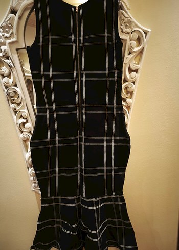 Düğmeli Siyah İşlemeli çelik kumaş balık model elbise - Görsel 5