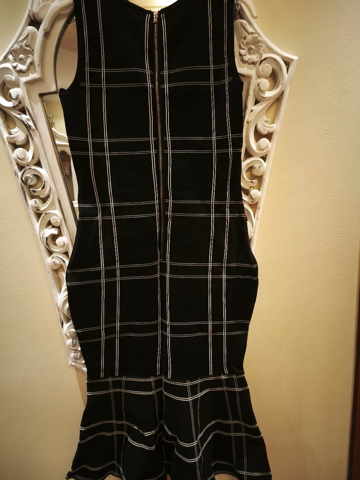 Düğmeli Siyah İşlemeli çelik kumaş balık model elbise - Görsel 5