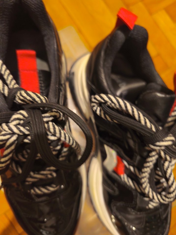 Siyah Bağcıklı Kadın Spor Ayakkabı - Görsel 3