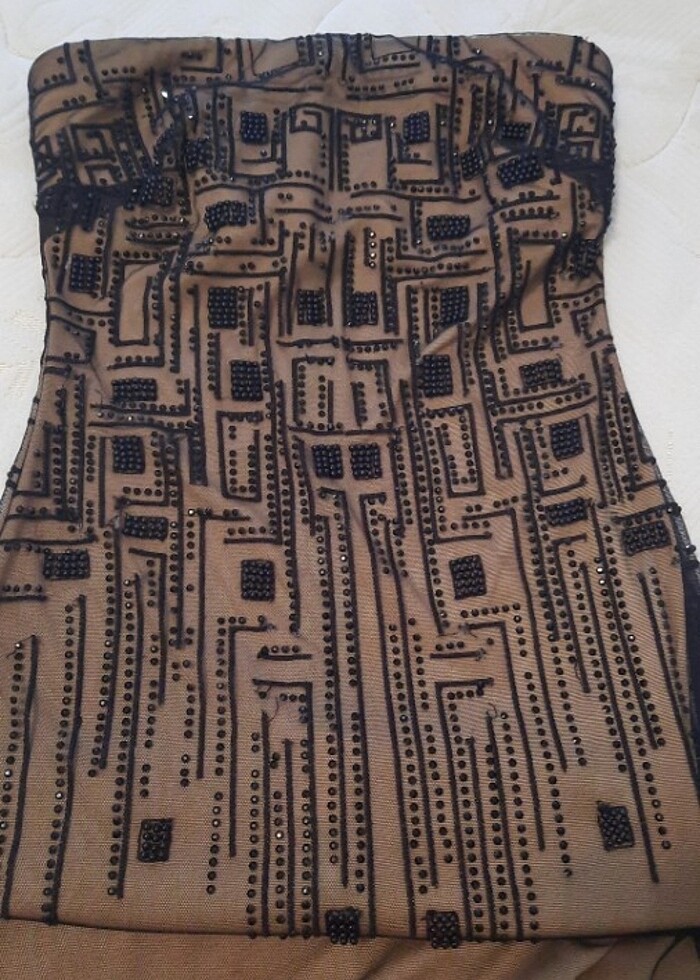 Taş ve boncuk işlemeli siyah abiye - Görsel 2