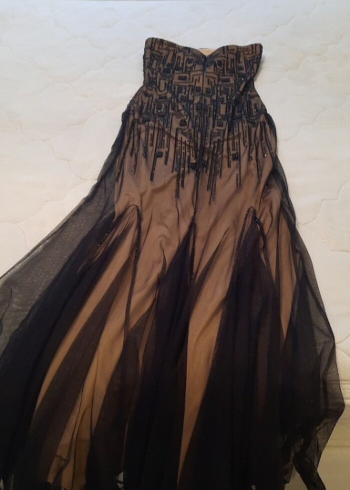 Taş ve boncuk işlemeli siyah abiye - Görsel 5