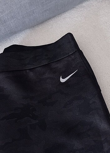 m Beden Orijinal Nike kısa tayt