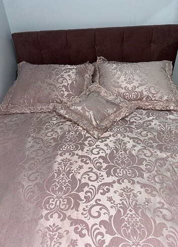  Beden Karaca markası yatak örtüsü çift kişilik 