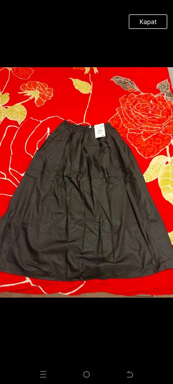 balon tarzı siyah etek marka üründür - Görsel 5