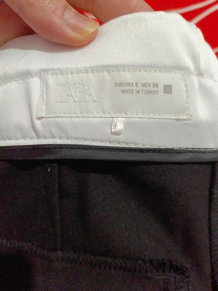 Kadın Siyah Kumaş Pantolon orijinal Zara markası - Görsel 2