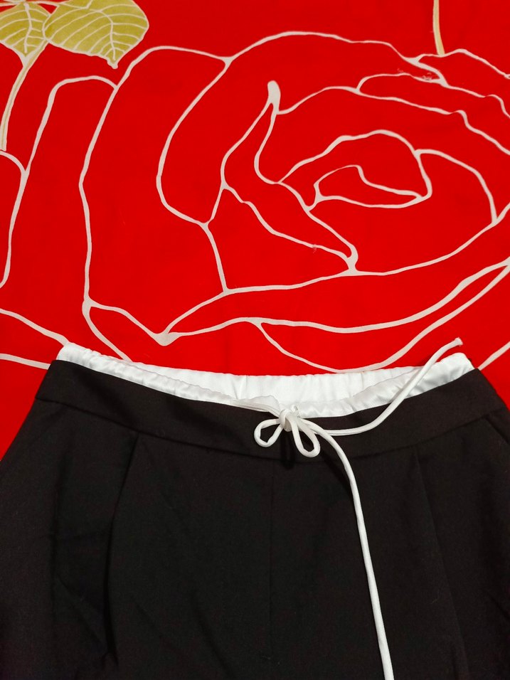 Kadın Siyah Regular Fit Kumaş Pantolon Zara markası - Görsel 2