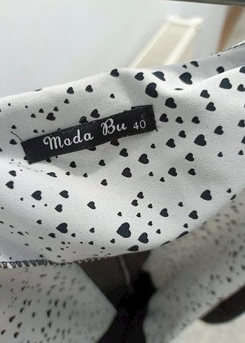Moda Bu Beyaz Kalp Desenli elbise