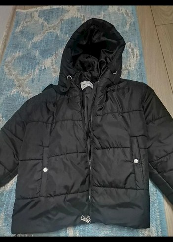 Bershka Siyah Kapüşonlu Kadın mont