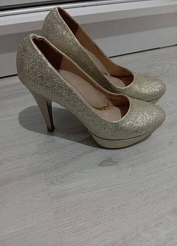 Gold topuklu 38 numara - Görsel 2