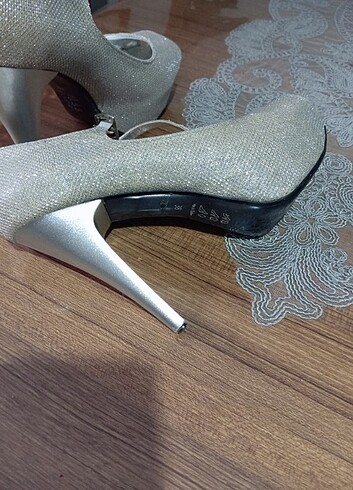 38 numara topuklu - Görsel 5