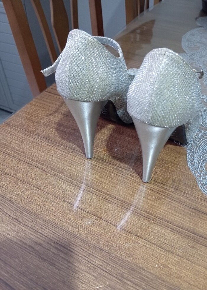 38 numara topuklu - Görsel 3