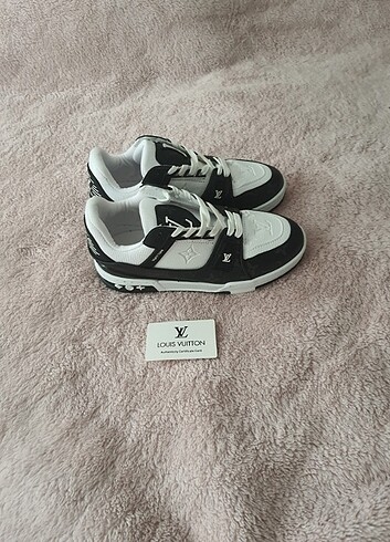 Louis Vuitton Louis Vuitton spor ayakkabı