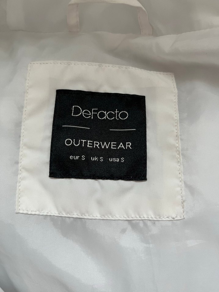 Beyaz Şişme Mont - Görsel 3