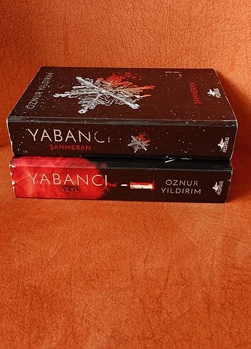 Yabancı serisi ilk 2 kitap