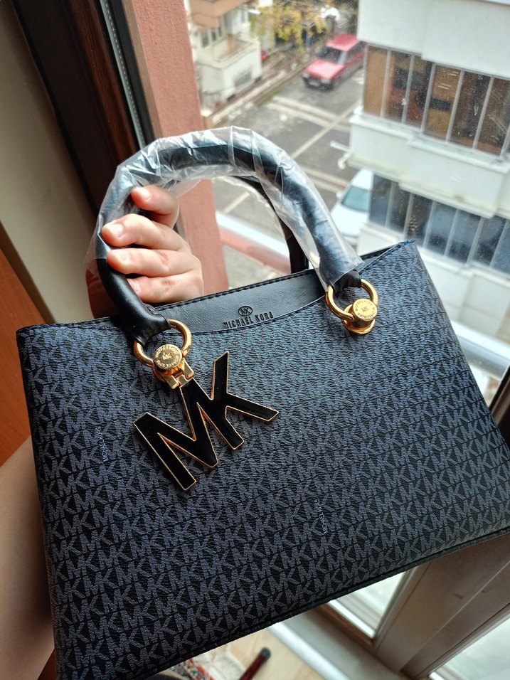 orjinal Altın Tokalı Deri Kadın Çantası - Görsel 2