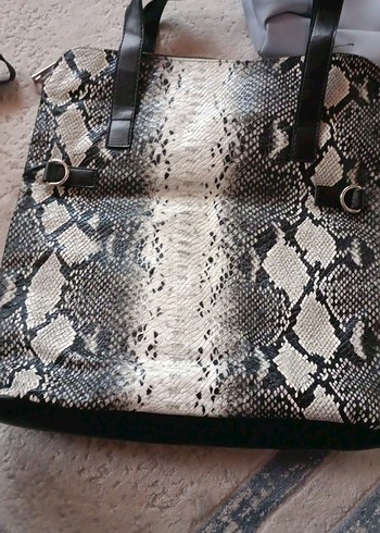 Gri Deri Yılan Desenli Fermuarlı Kadın Çanta - Görsel 3