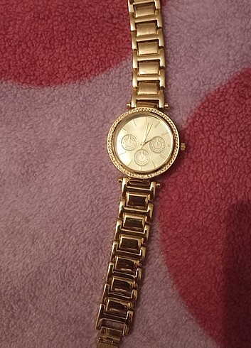 Avon saat