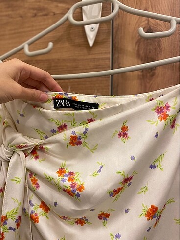 Zara Zara etek
