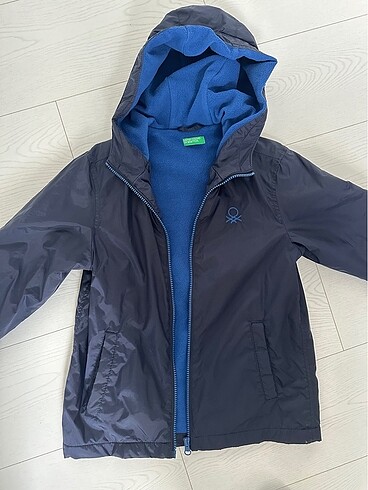 Benetton Benetton içi polarlı yağmurluk 8-10 yaş