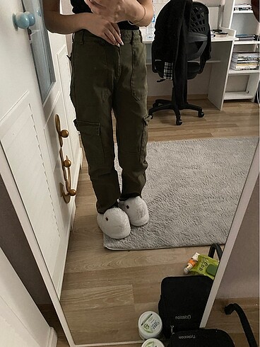 Pull and Bear Yeşil kargo pantolon