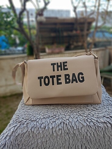 The tote bag kol çantası