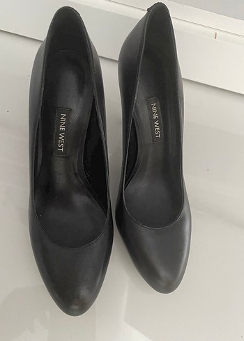Nine West Siyah Klasik Deri Topuklu Ayakkabi