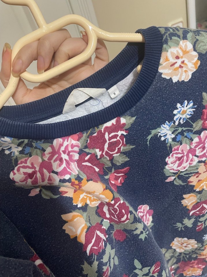 Çiçek Desenli Uzun Kollu Sweatshirt - Görsel 5